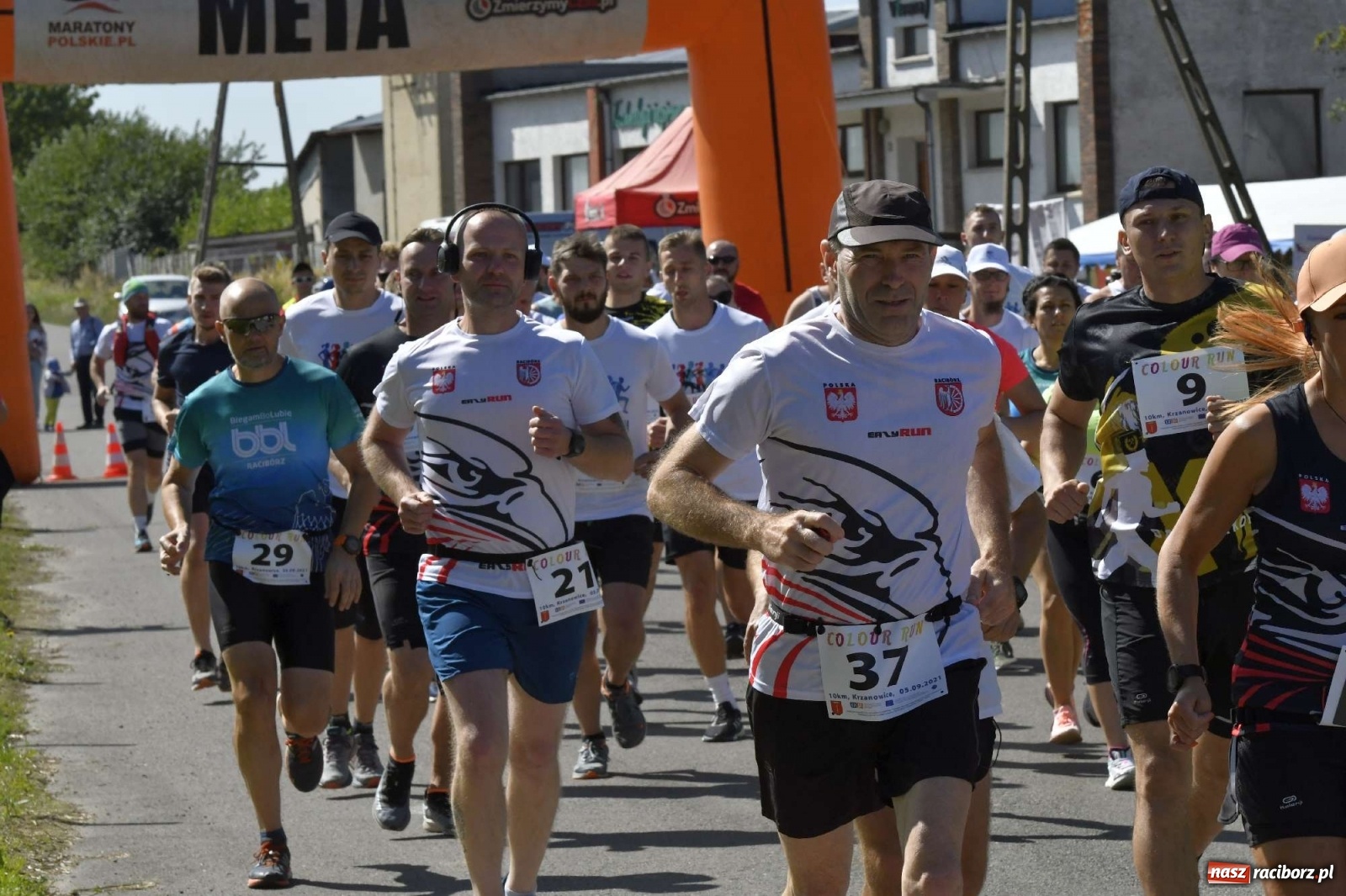 Zdjęcie w galerii na portalu naszraciborz.pl: Colour Run w pełnym słońcu w Krzanowicach [FOTO i WIDEO] wiadomości z regionu