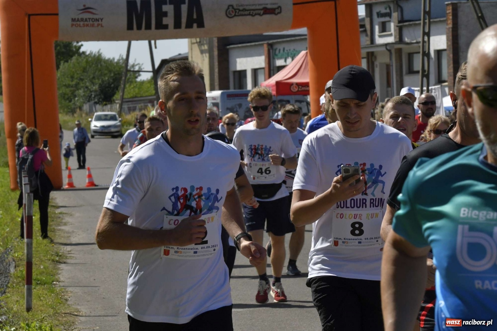 Zdjęcie w galerii na portalu naszraciborz.pl: Colour Run w pełnym słońcu w Krzanowicach [FOTO i WIDEO] wiadomości z regionu