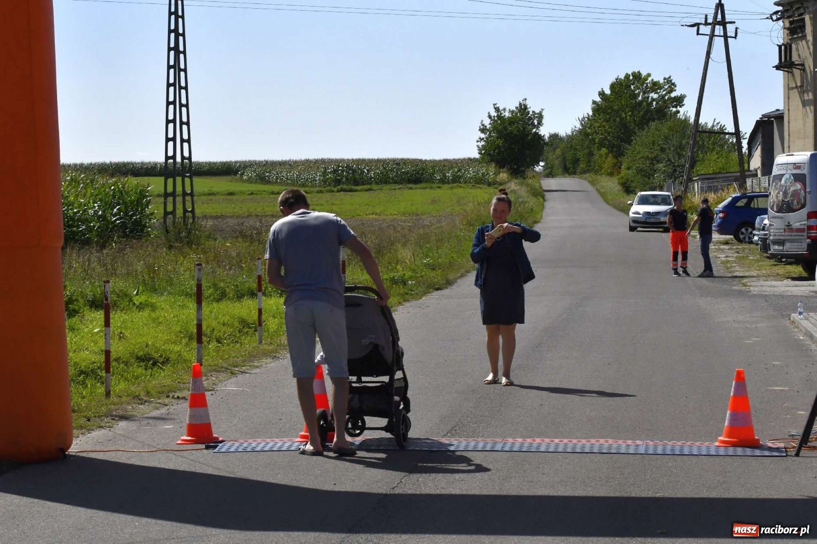 Zdjęcie w galerii na portalu naszraciborz.pl: Colour Run w pełnym słońcu w Krzanowicach [FOTO i WIDEO] wiadomości z regionu