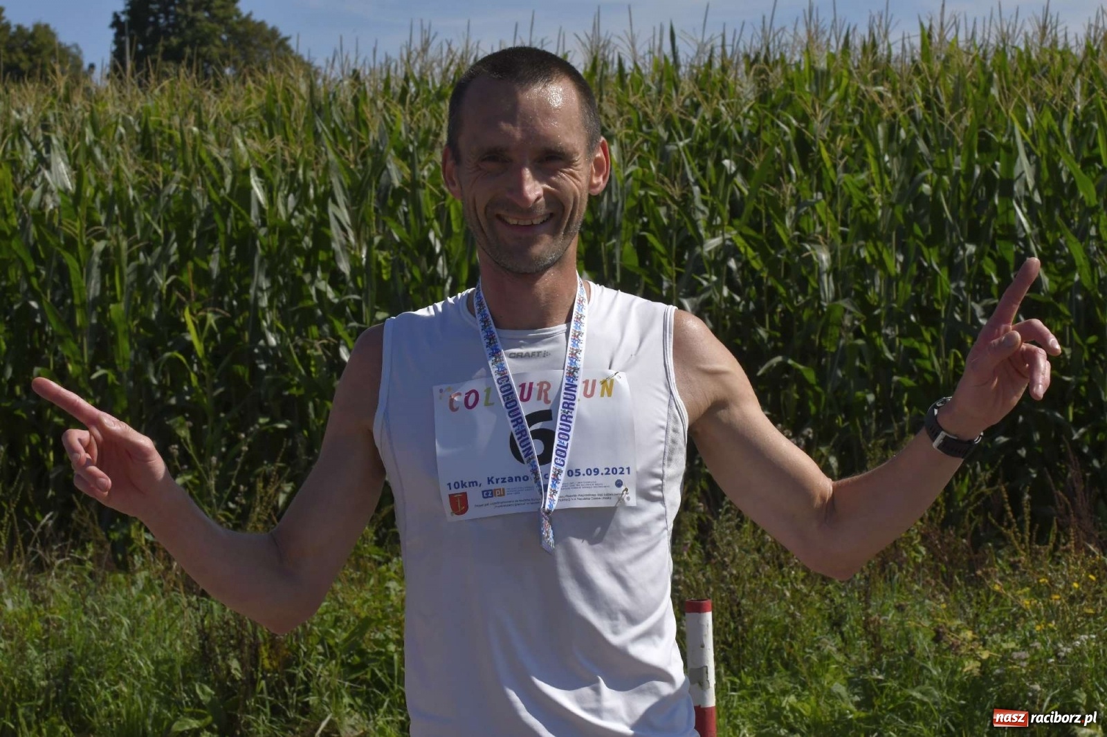 Zdjęcie w galerii na portalu naszraciborz.pl: Colour Run w pełnym słońcu w Krzanowicach [FOTO i WIDEO] wiadomości z regionu