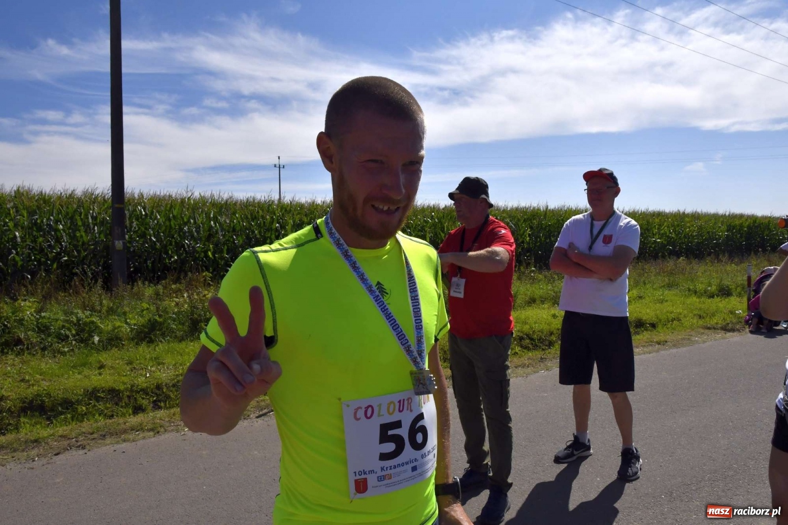 Zdjęcie w galerii na portalu naszraciborz.pl: Colour Run w pełnym słońcu w Krzanowicach [FOTO i WIDEO] wiadomości z regionu