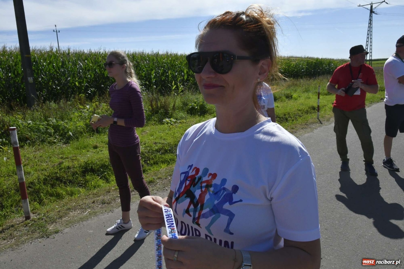 Zdjęcie w galerii na portalu naszraciborz.pl: Colour Run w pełnym słońcu w Krzanowicach [FOTO i WIDEO] wiadomości z regionu