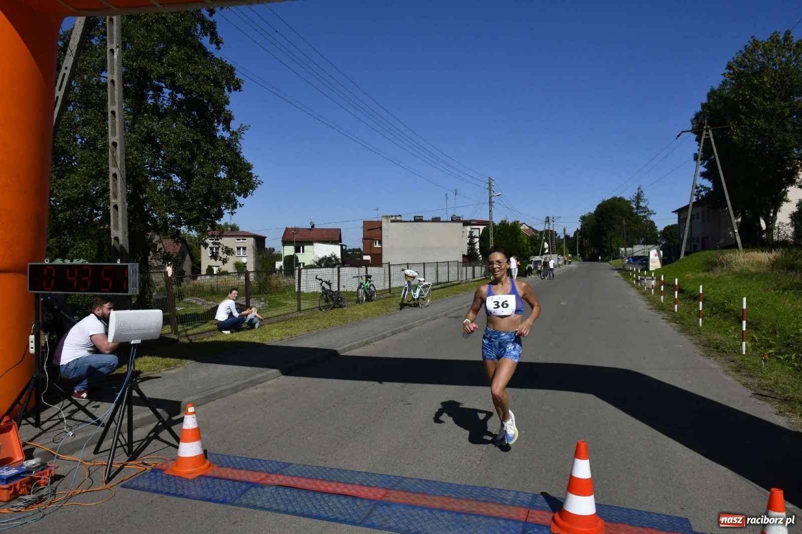 Zdjęcie w galerii na portalu naszraciborz.pl: Colour Run w pełnym słońcu w Krzanowicach [FOTO i WIDEO] wiadomości z regionu
