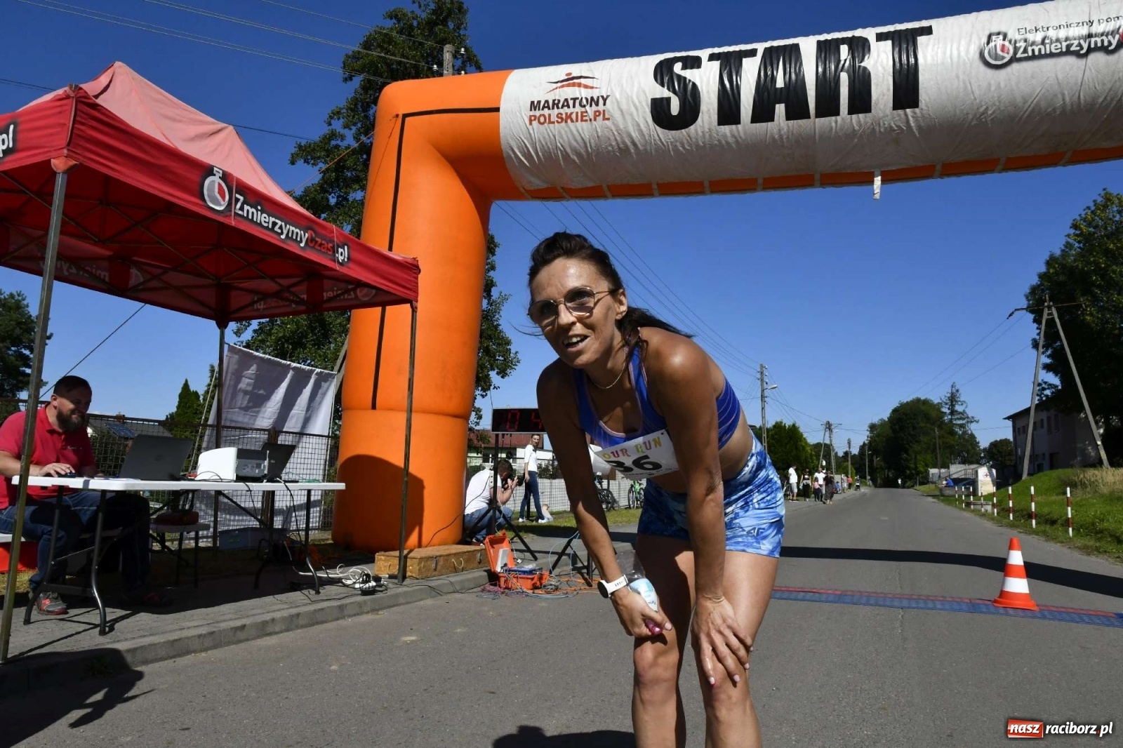 Zdjęcie w galerii na portalu naszraciborz.pl: Colour Run w pełnym słońcu w Krzanowicach [FOTO i WIDEO] wiadomości z regionu