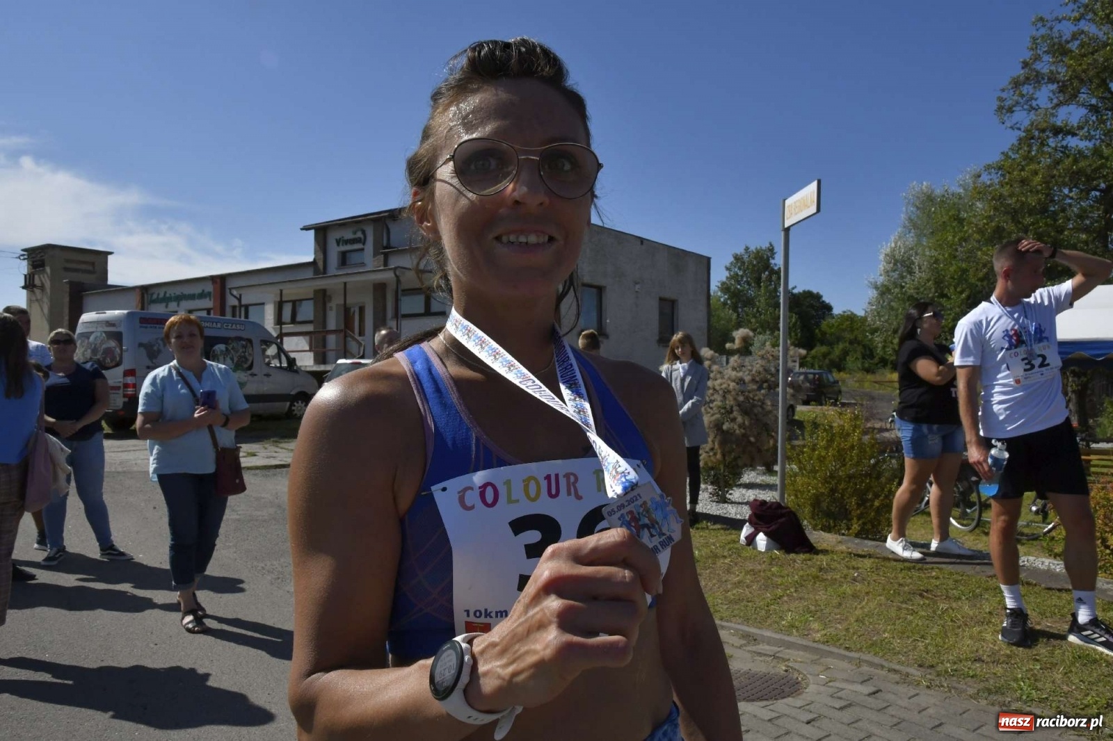 Zdjęcie w galerii na portalu naszraciborz.pl: Colour Run w pełnym słońcu w Krzanowicach [FOTO i WIDEO] wiadomości z regionu