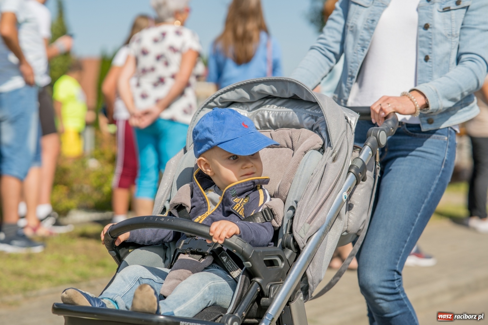 Zdjęcie w galerii na portalu naszraciborz.pl: Colour Run w pełnym słońcu w Krzanowicach [FOTO i WIDEO] wiadomości z regionu