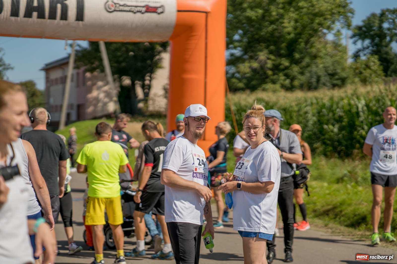 Zdjęcie w galerii na portalu naszraciborz.pl: Colour Run w pełnym słońcu w Krzanowicach [FOTO i WIDEO] wiadomości z regionu
