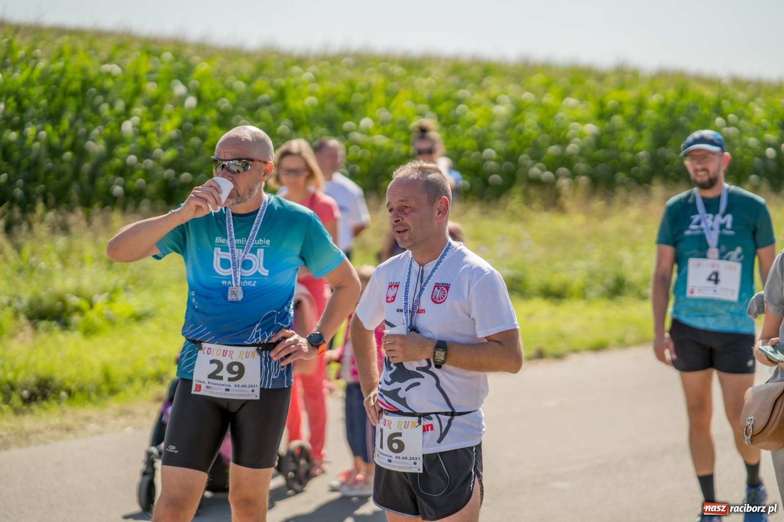 Zdjęcie w galerii na portalu naszraciborz.pl: Colour Run w pełnym słońcu w Krzanowicach [FOTO i WIDEO] wiadomości z regionu