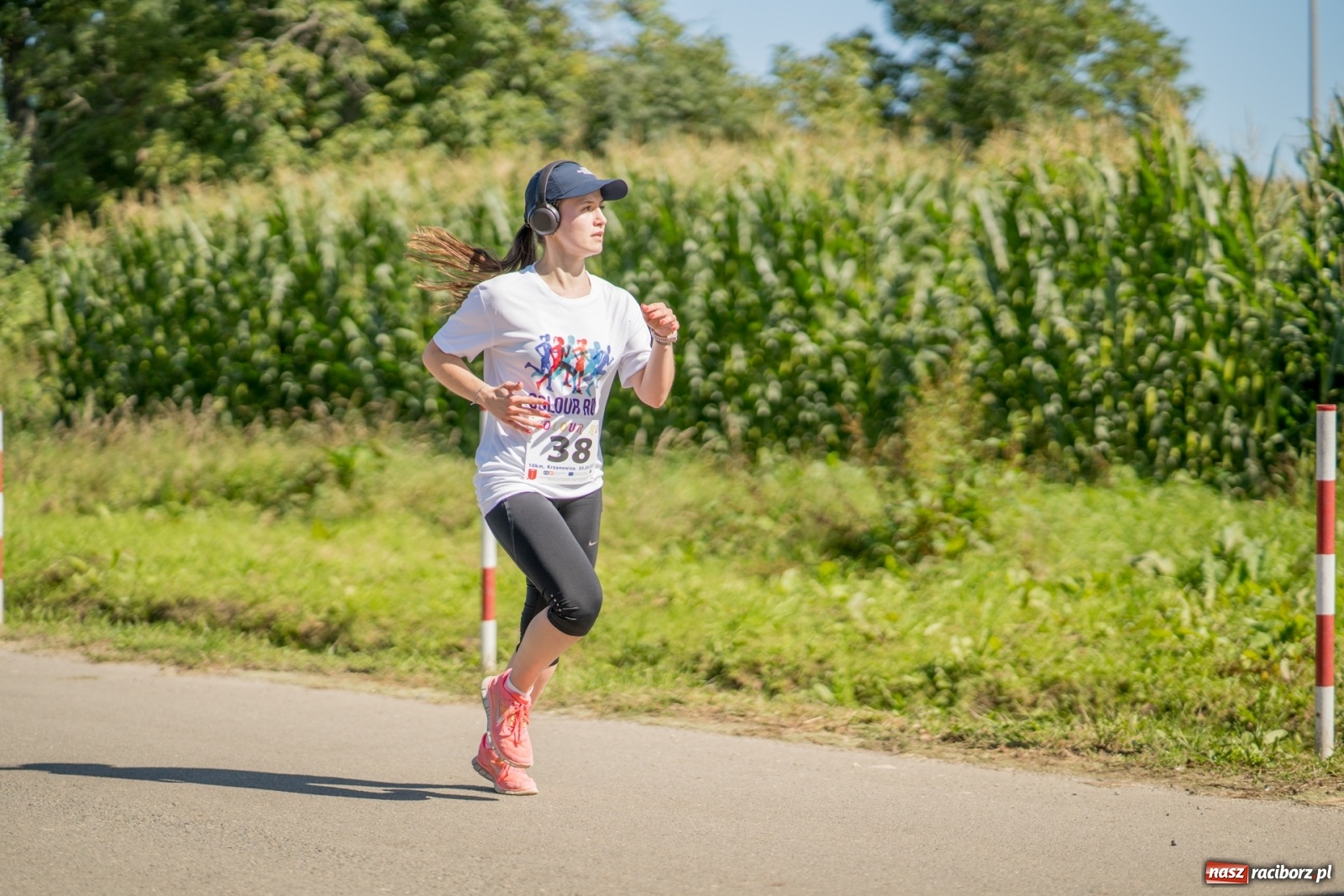 Zdjęcie w galerii na portalu naszraciborz.pl: Colour Run w pełnym słońcu w Krzanowicach [FOTO i WIDEO] wiadomości z regionu