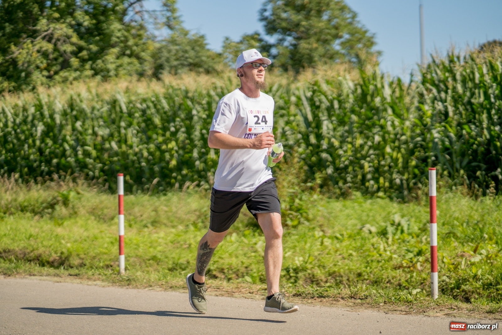 Zdjęcie w galerii na portalu naszraciborz.pl: Colour Run w pełnym słońcu w Krzanowicach [FOTO i WIDEO] wiadomości z regionu