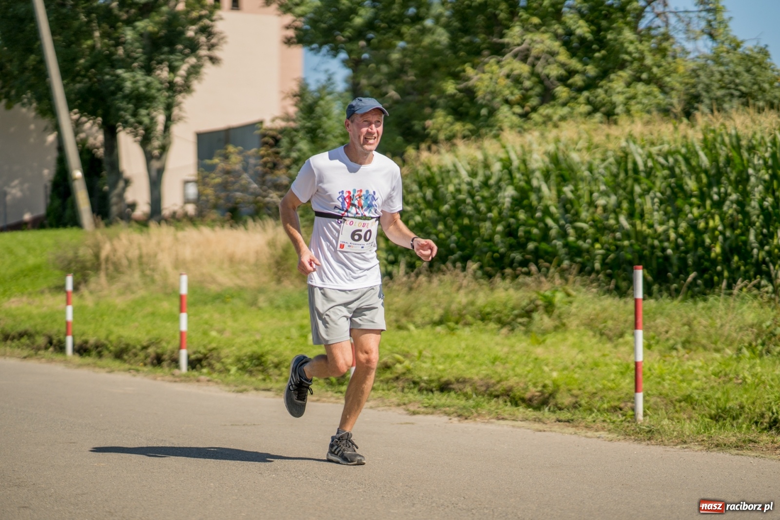 Zdjęcie w galerii na portalu naszraciborz.pl: Colour Run w pełnym słońcu w Krzanowicach [FOTO i WIDEO] wiadomości z regionu