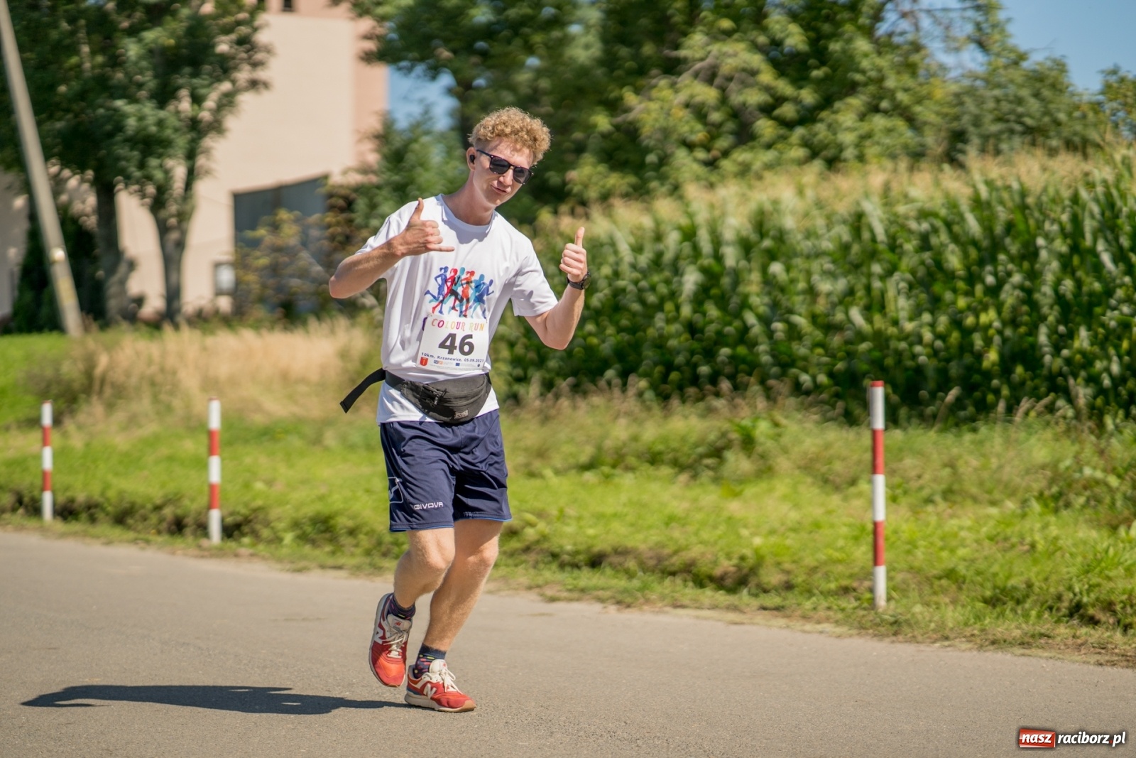 Zdjęcie w galerii na portalu naszraciborz.pl: Colour Run w pełnym słońcu w Krzanowicach [FOTO i WIDEO] wiadomości z regionu