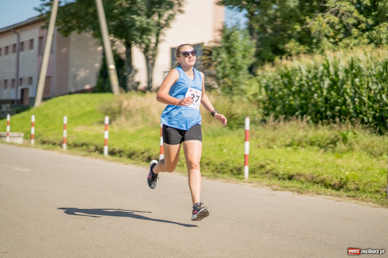 Zdjęcie w galerii na portalu naszraciborz.pl: Colour Run w pełnym słońcu w Krzanowicach [FOTO i WIDEO] wiadomości z regionu