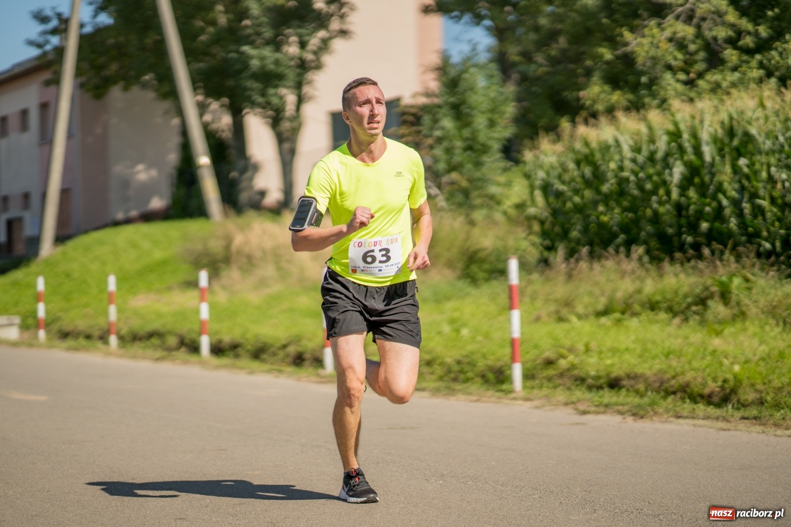 Zdjęcie w galerii na portalu naszraciborz.pl: Colour Run w pełnym słońcu w Krzanowicach [FOTO i WIDEO] wiadomości z regionu