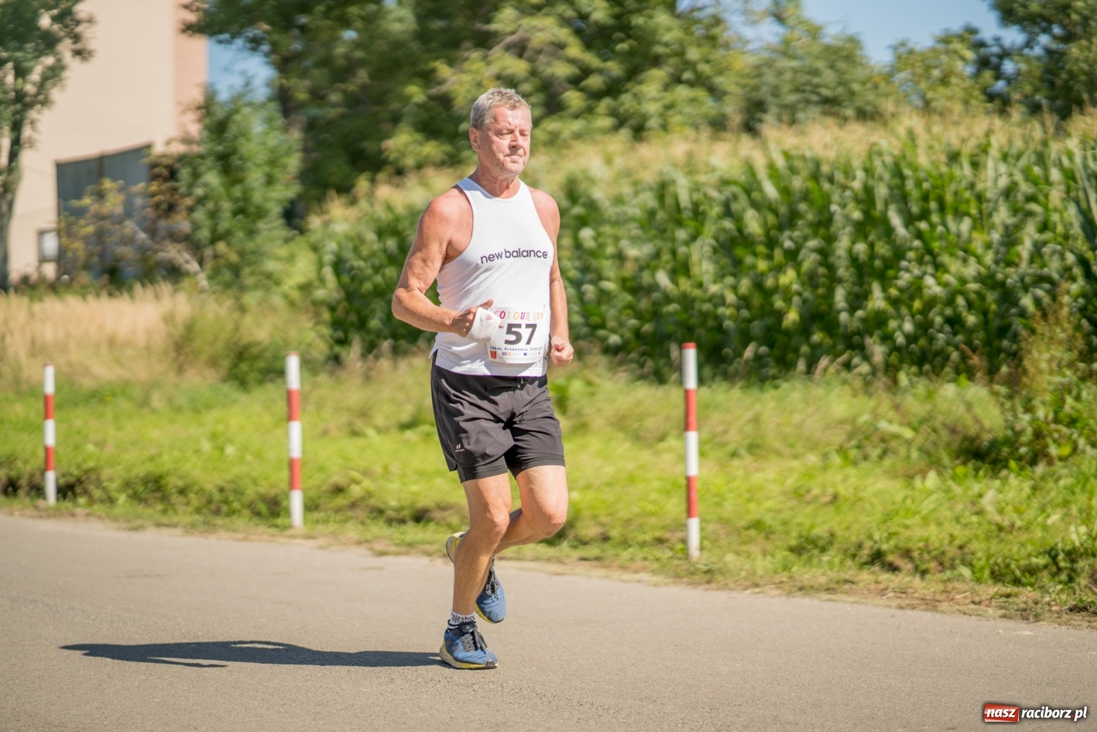 Zdjęcie w galerii na portalu naszraciborz.pl: Colour Run w pełnym słońcu w Krzanowicach [FOTO i WIDEO] wiadomości z regionu