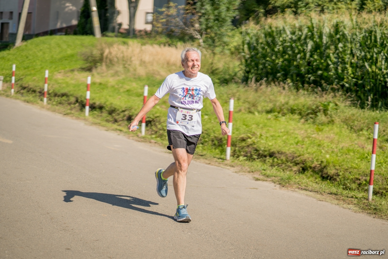 Zdjęcie w galerii na portalu naszraciborz.pl: Colour Run w pełnym słońcu w Krzanowicach [FOTO i WIDEO] wiadomości z regionu