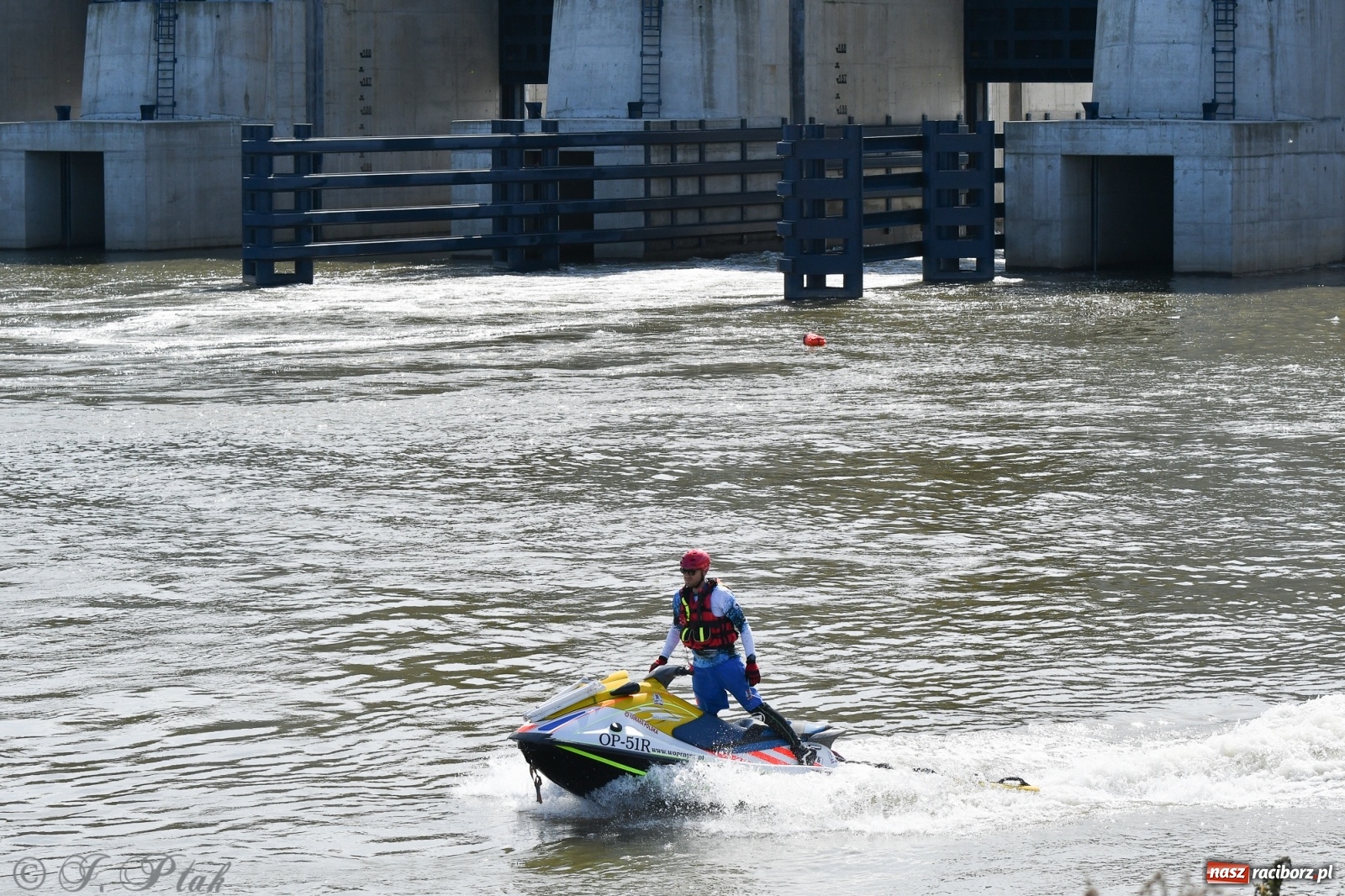 Zdjęcie w galerii na portalu naszraciborz.pl: Regaty Odra Sup Cup - long race wystartował spod zapory [FOTO i WIDEO] wiadomości z regionu