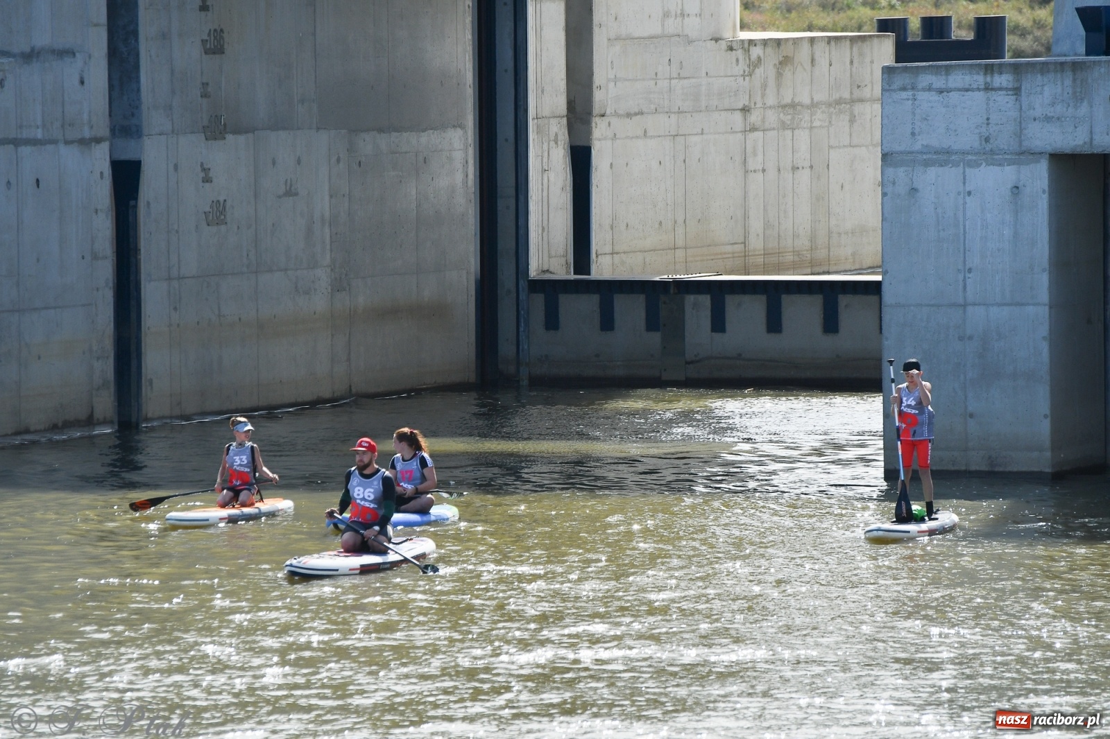 Zdjęcie w galerii na portalu naszraciborz.pl: Regaty Odra Sup Cup - long race wystartował spod zapory [FOTO i WIDEO] wiadomości z regionu