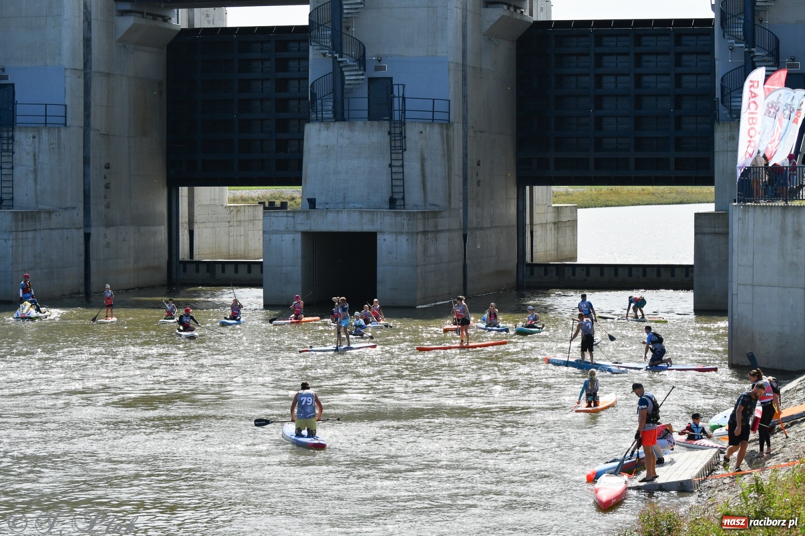 Zdjęcie w galerii na portalu naszraciborz.pl: Regaty Odra Sup Cup - long race wystartował spod zapory [FOTO i WIDEO] wiadomości z regionu