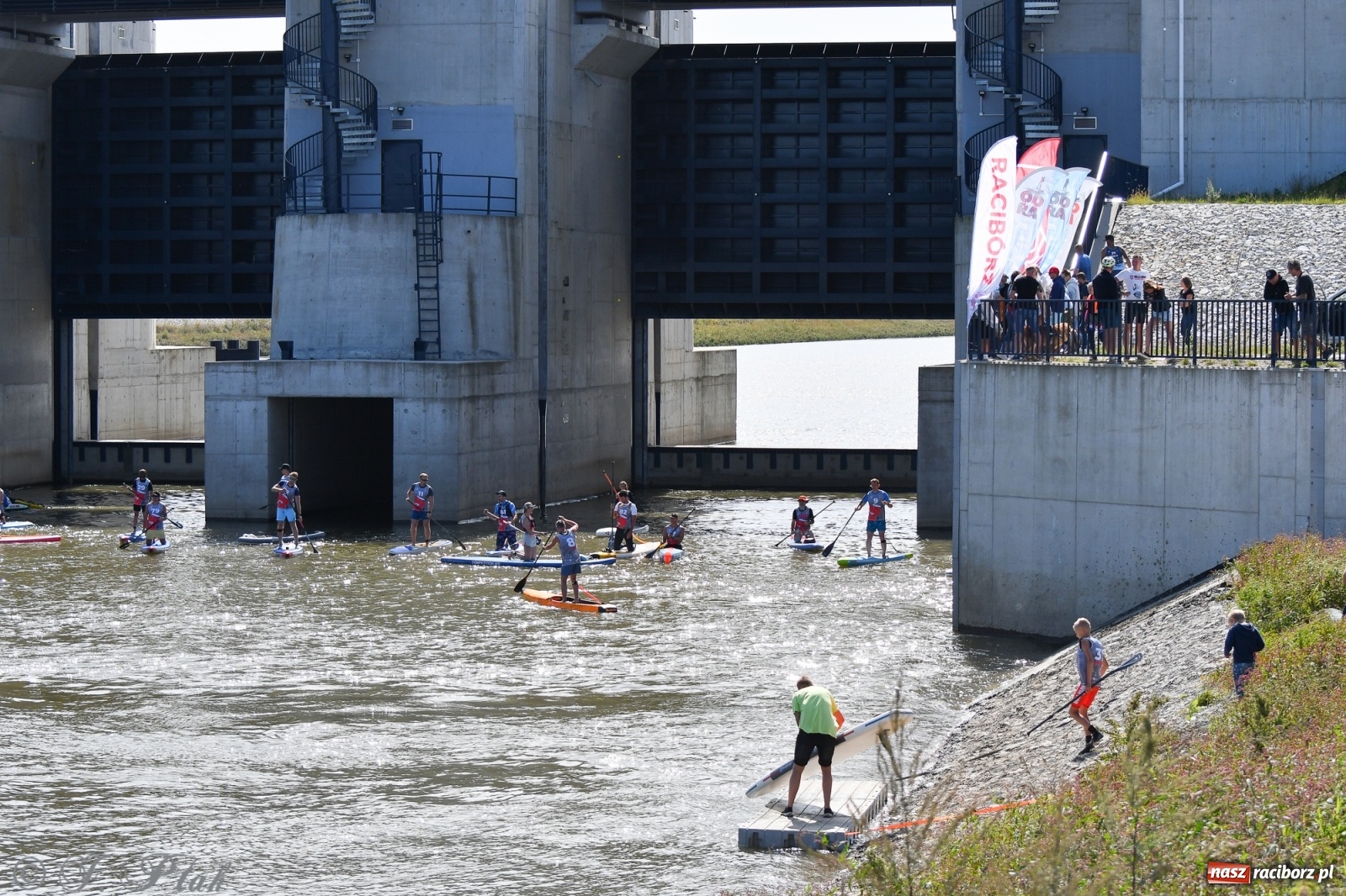 Zdjęcie w galerii na portalu naszraciborz.pl: Regaty Odra Sup Cup - long race wystartował spod zapory [FOTO i WIDEO] wiadomości z regionu