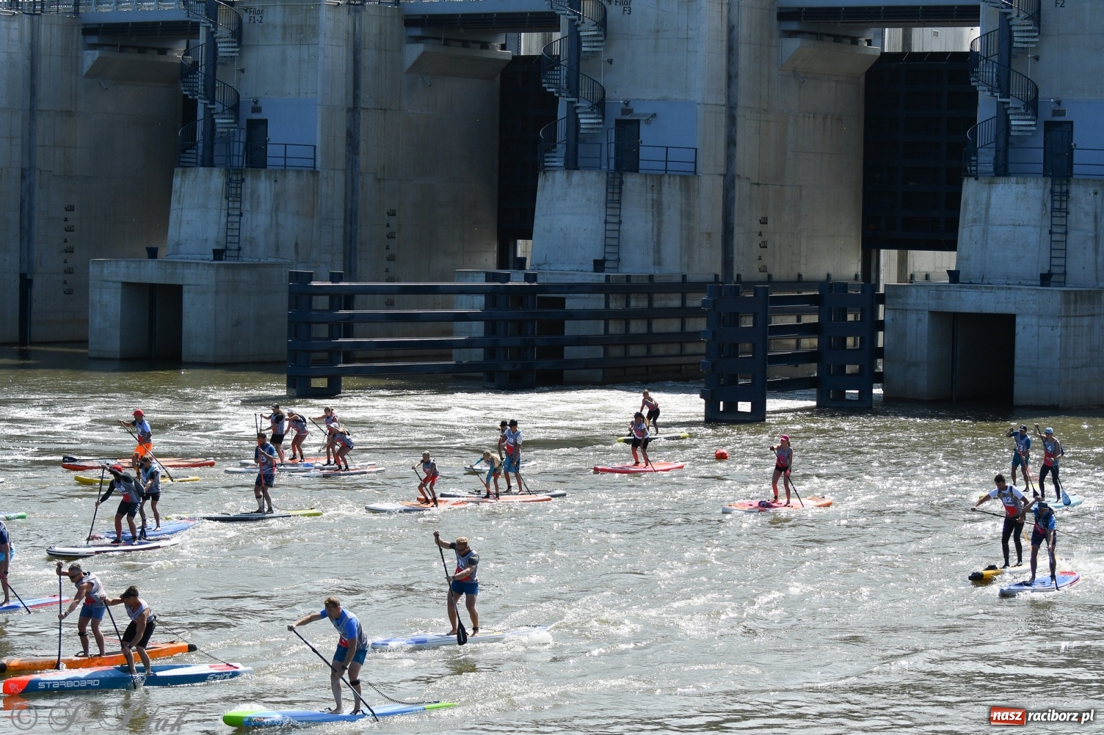 Zdjęcie w galerii na portalu naszraciborz.pl: Regaty Odra Sup Cup - long race wystartował spod zapory [FOTO i WIDEO] wiadomości z regionu