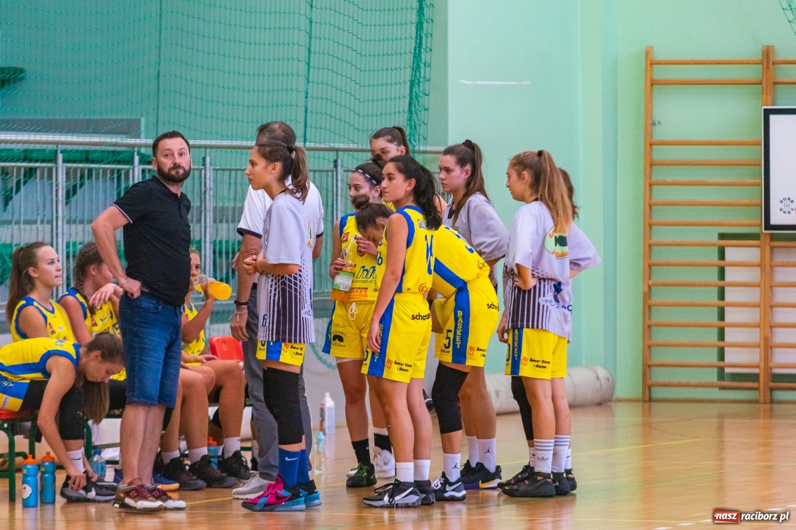 Zdjęcie w galerii na portalu naszraciborz.pl: Koszykarska rywalizacja o Puchar Starosty [FOTO i WIDEO] wiadomości z regionu