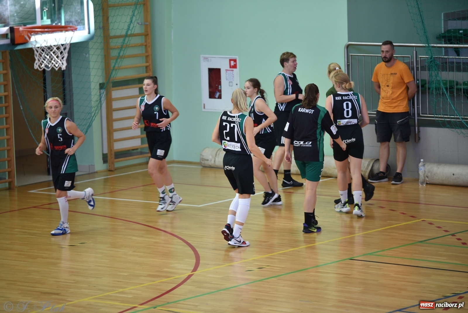 Zdjęcie w galerii na portalu naszraciborz.pl: Koszykarska rywalizacja o Puchar Starosty [FOTO i WIDEO] wiadomości z regionu