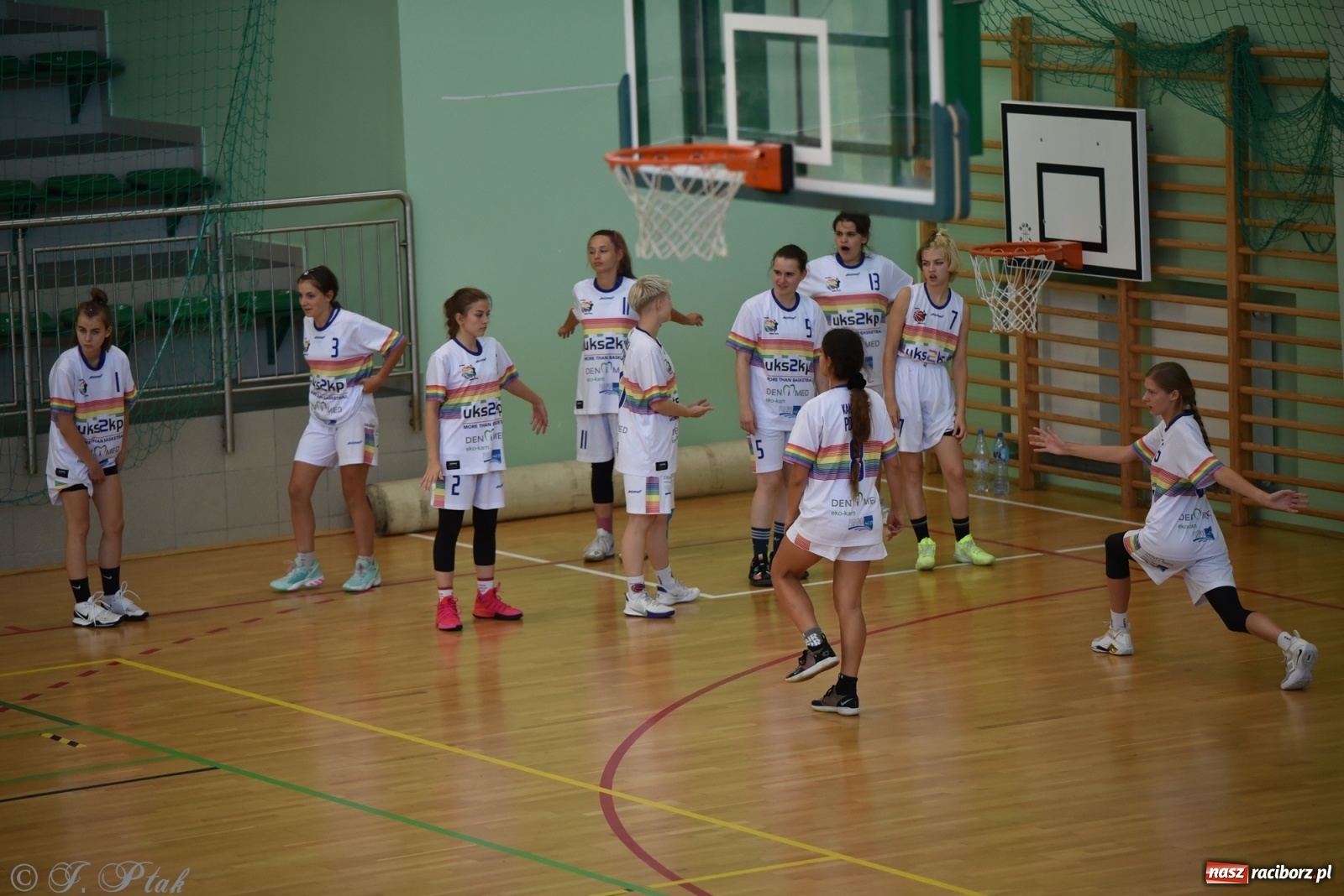 Zdjęcie w galerii na portalu naszraciborz.pl: Koszykarska rywalizacja o Puchar Starosty [FOTO i WIDEO] wiadomości z regionu