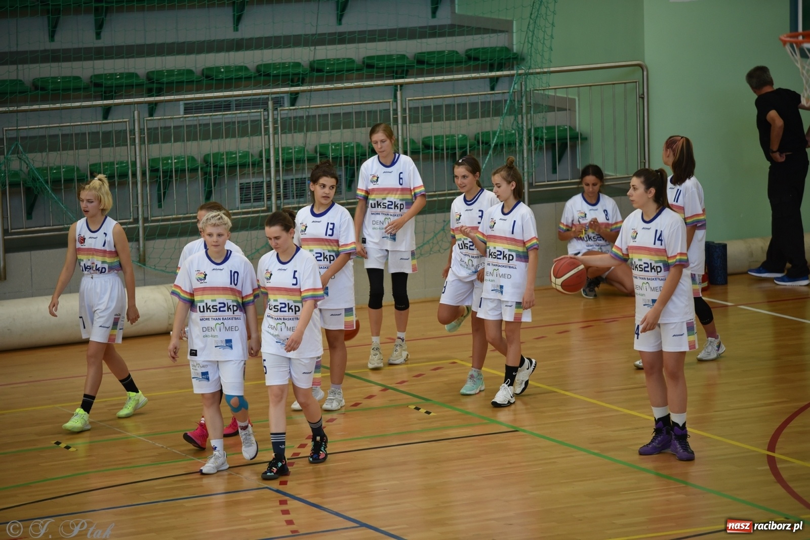 Zdjęcie w galerii na portalu naszraciborz.pl: Koszykarska rywalizacja o Puchar Starosty [FOTO i WIDEO] wiadomości z regionu