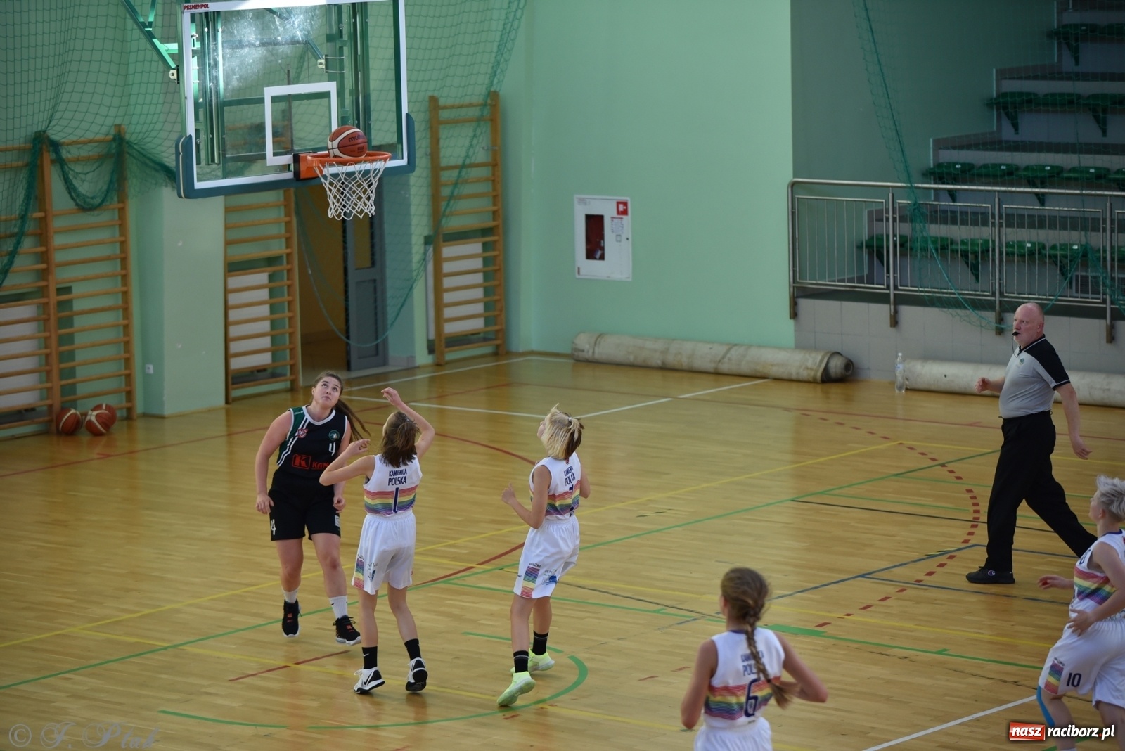 Zdjęcie w galerii na portalu naszraciborz.pl: Koszykarska rywalizacja o Puchar Starosty [FOTO i WIDEO] wiadomości z regionu