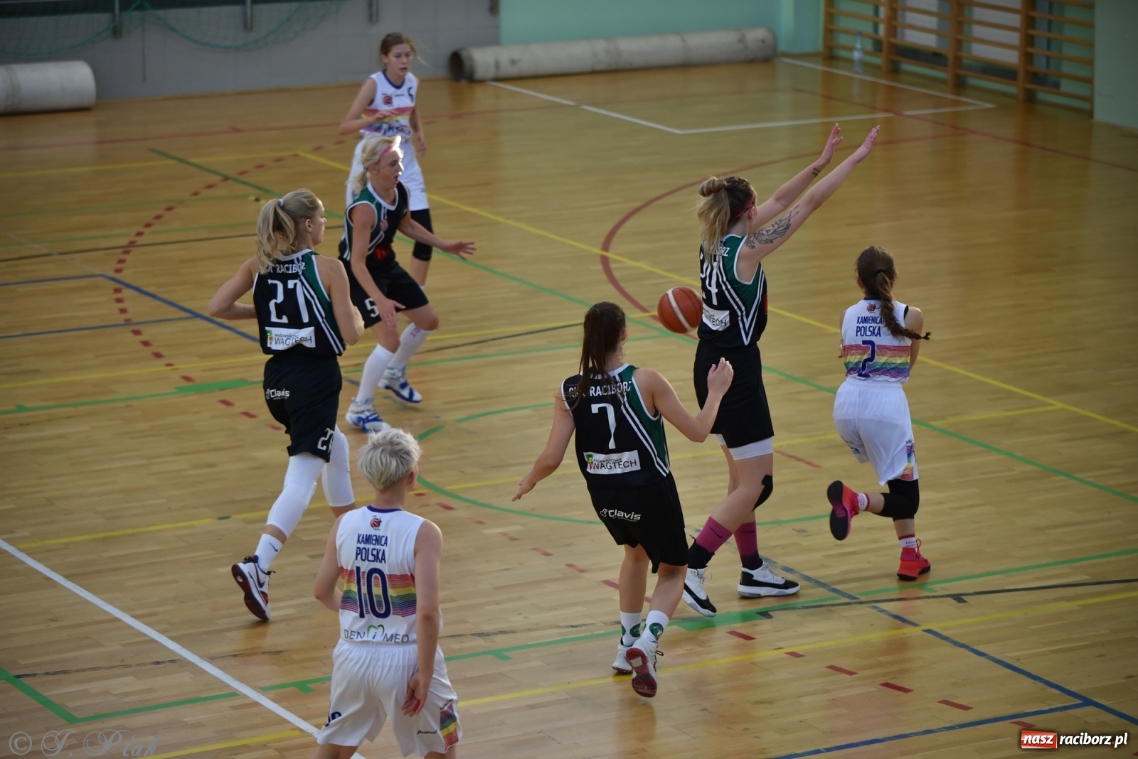 Zdjęcie w galerii na portalu naszraciborz.pl: Koszykarska rywalizacja o Puchar Starosty [FOTO i WIDEO] wiadomości z regionu