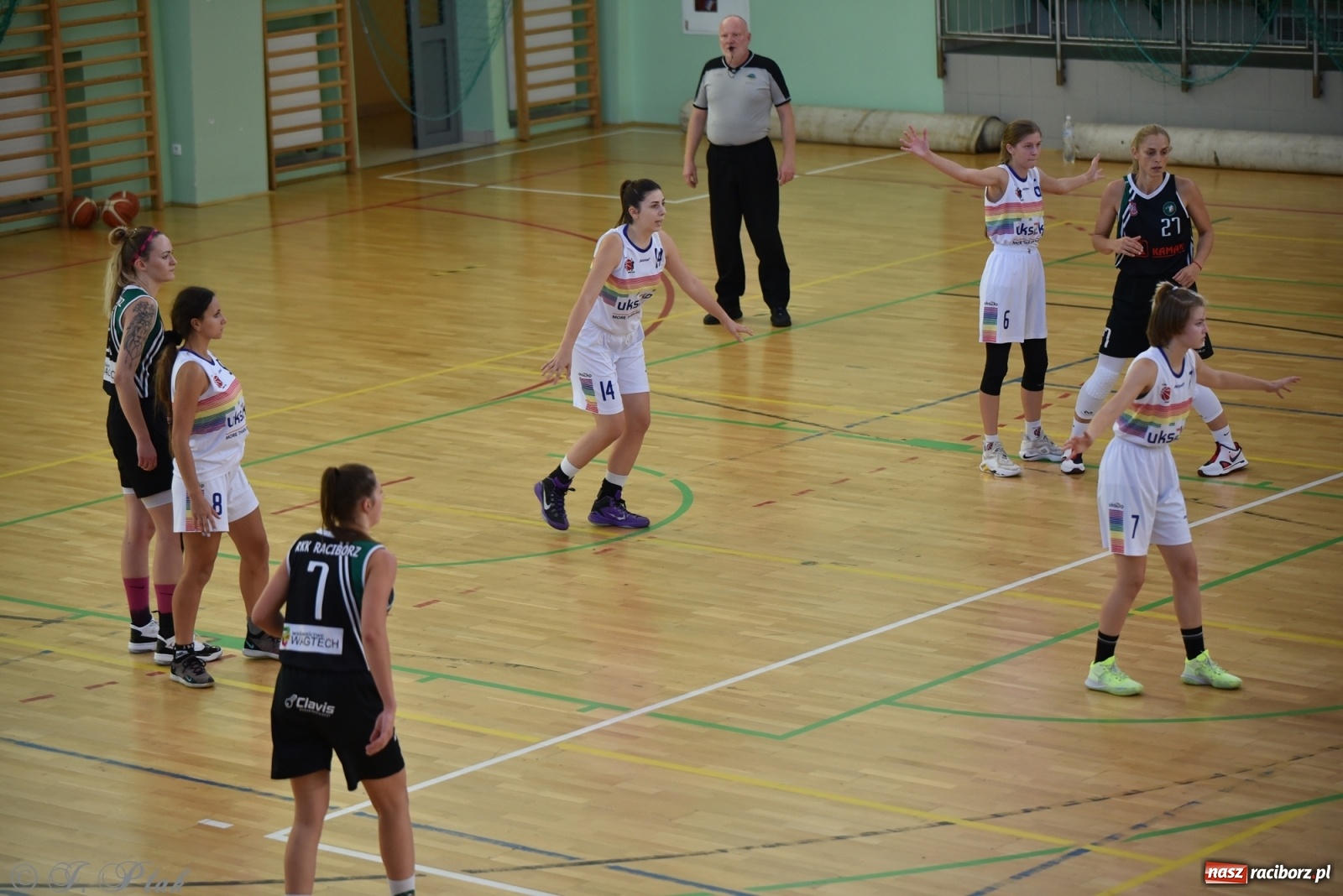 Zdjęcie w galerii na portalu naszraciborz.pl: Koszykarska rywalizacja o Puchar Starosty [FOTO i WIDEO] wiadomości z regionu
