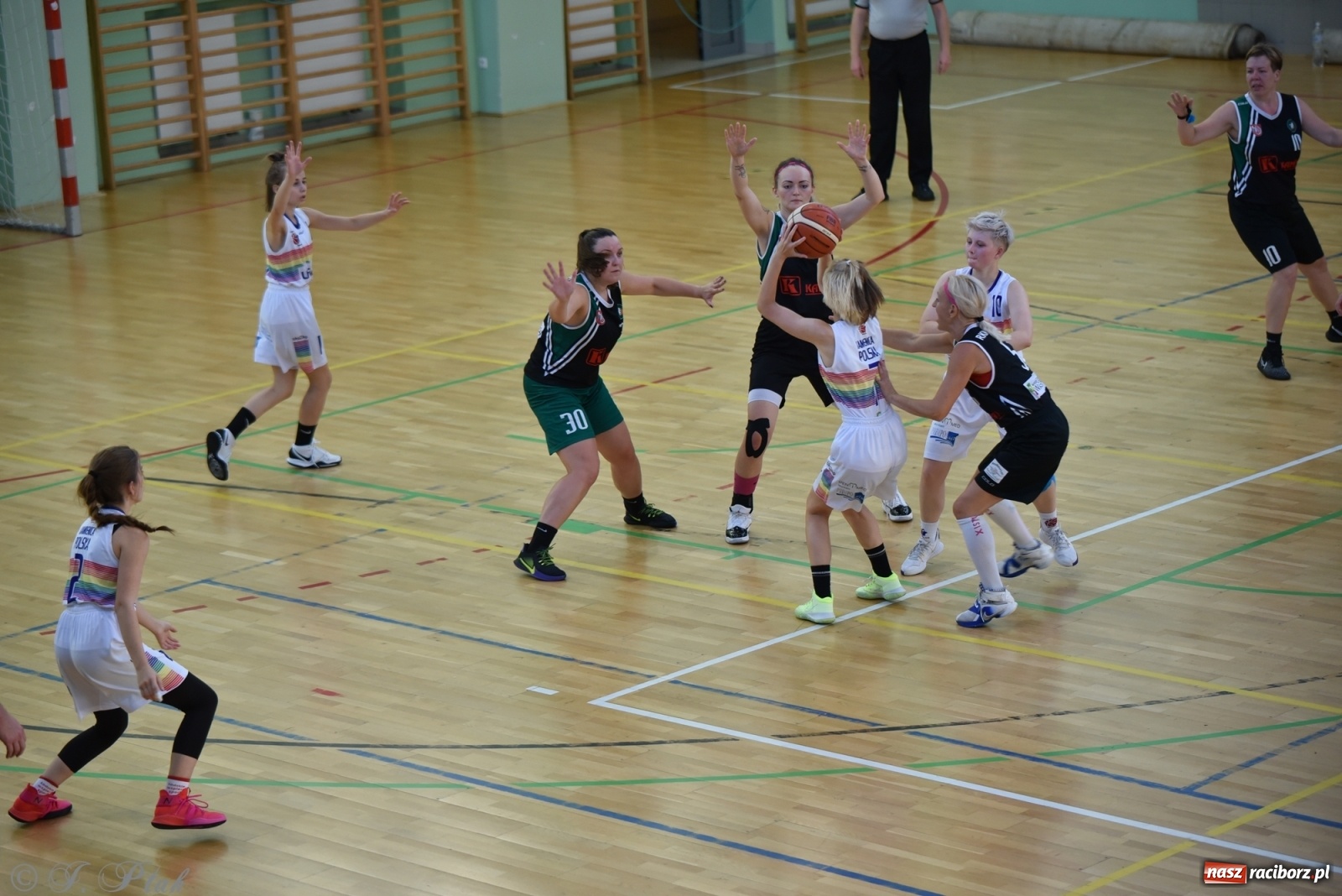 Zdjęcie w galerii na portalu naszraciborz.pl: Koszykarska rywalizacja o Puchar Starosty [FOTO i WIDEO] wiadomości z regionu