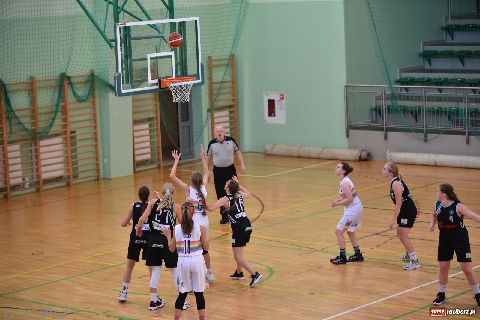 Zdjęcie w galerii na portalu naszraciborz.pl: Koszykarska rywalizacja o Puchar Starosty [FOTO i WIDEO] wiadomości z regionu