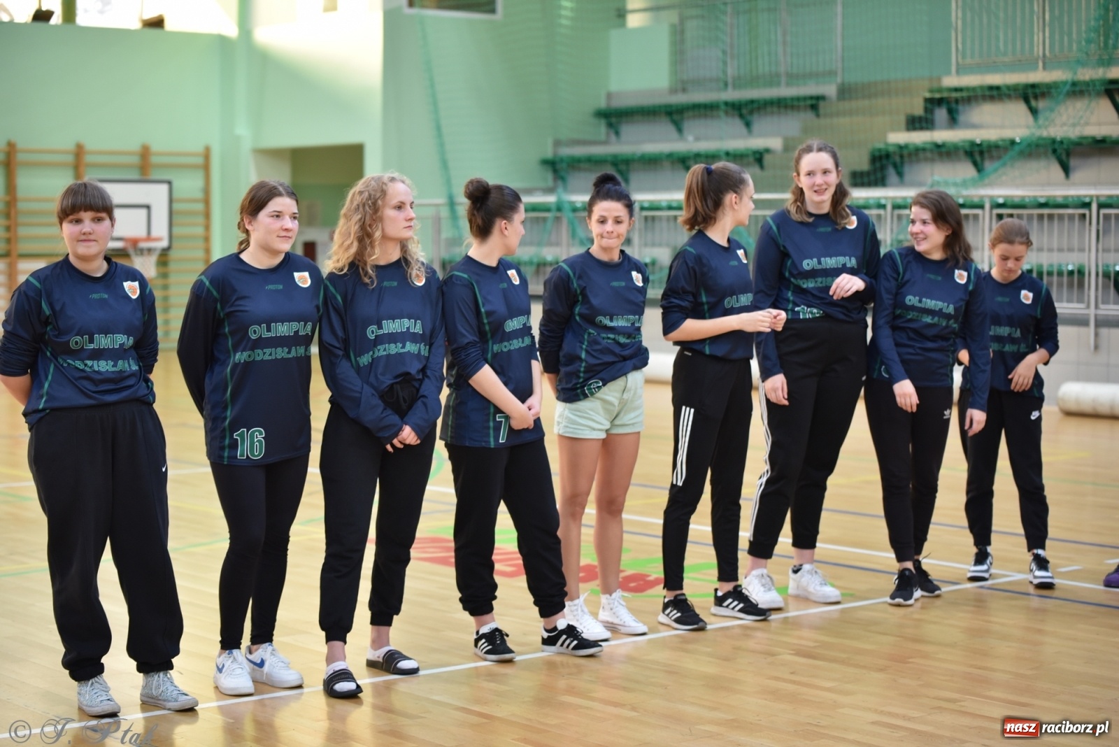 Zdjęcie w galerii na portalu naszraciborz.pl: Koszykarska rywalizacja o Puchar Starosty [FOTO i WIDEO] wiadomości z regionu