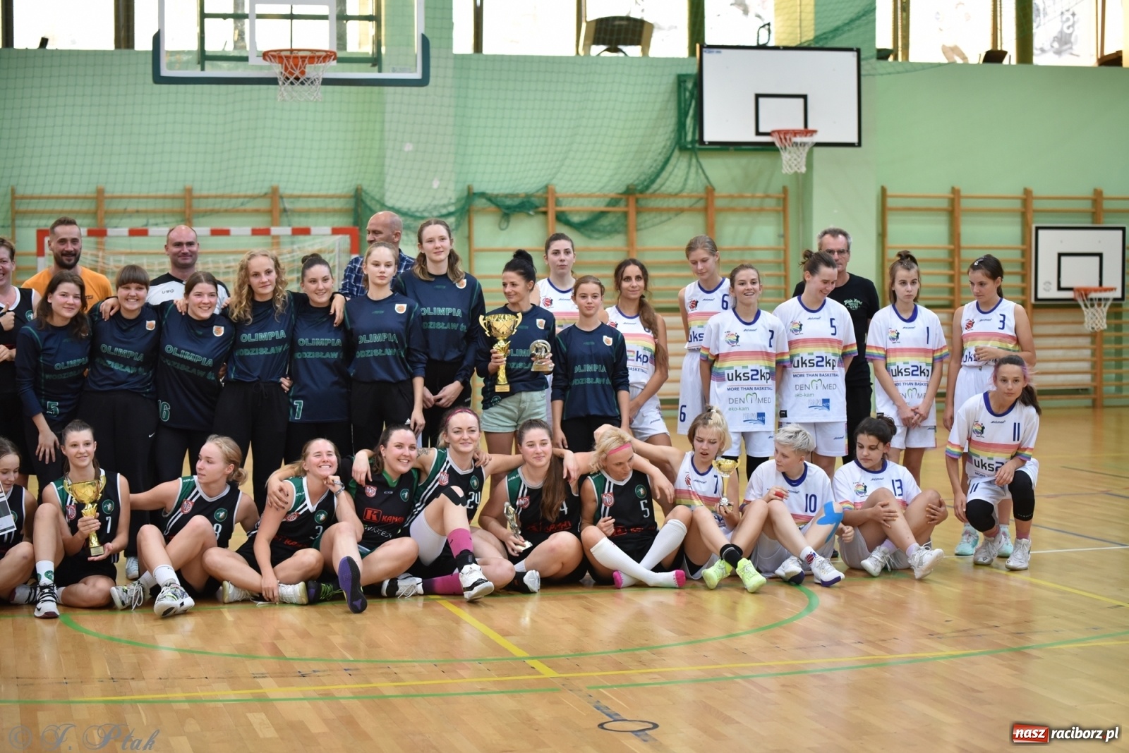 Zdjęcie w galerii na portalu naszraciborz.pl: Koszykarska rywalizacja o Puchar Starosty [FOTO i WIDEO] wiadomości z regionu