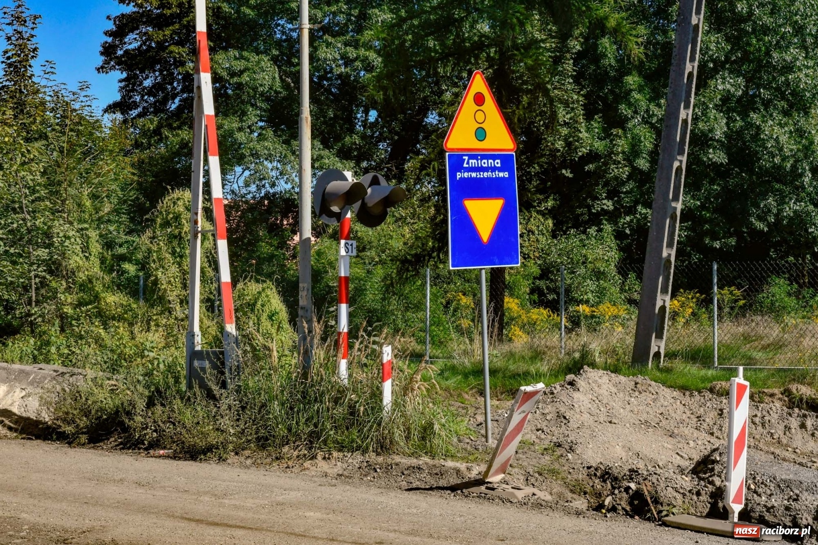 Zdjęcie w galerii na portalu naszraciborz.pl: Oznakowanie wahadła na Brzeskiej-Rybnickiej budzi wątpliwości! wiadomości z regionu
