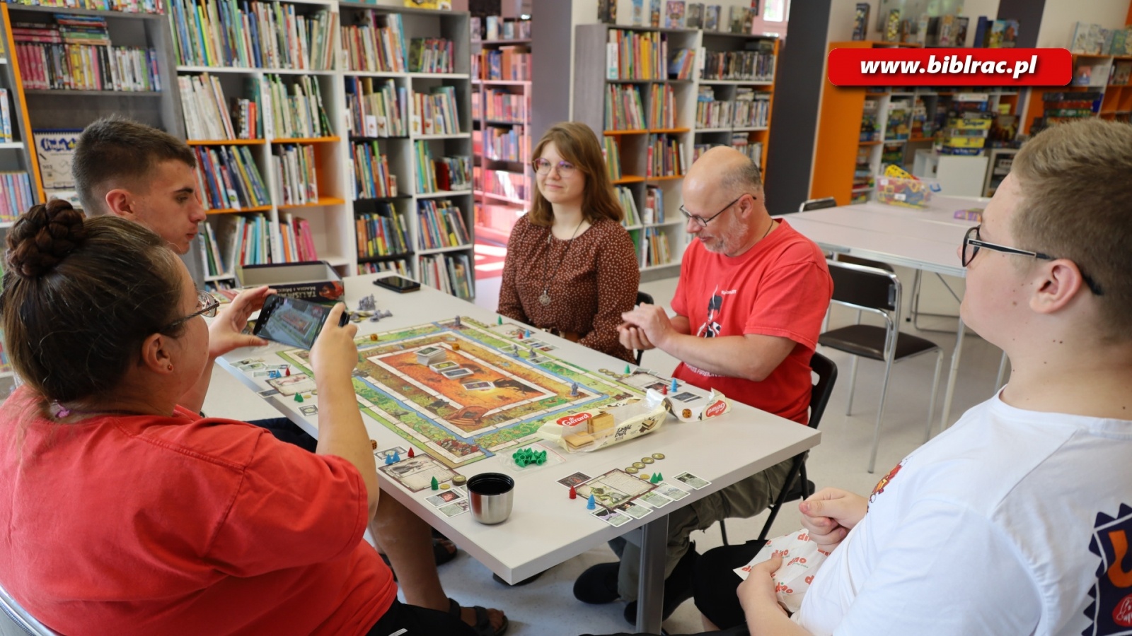 Zdjęcie w galerii na portalu naszraciborz.pl: Biblioteczny Festiwal Gier Planszowych za nami [FOTO] wiadomości z regionu