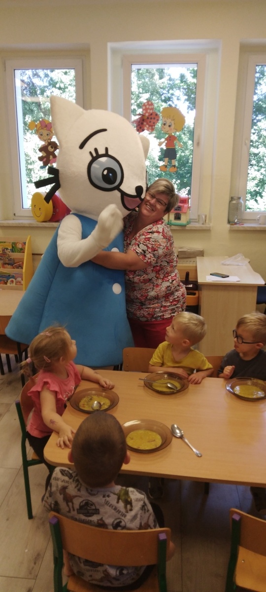 Zdjęcie w galerii na portalu naszraciborz.pl: Kicia Kocia odwiedziła przedszkole w Rudach wiadomości z regionu