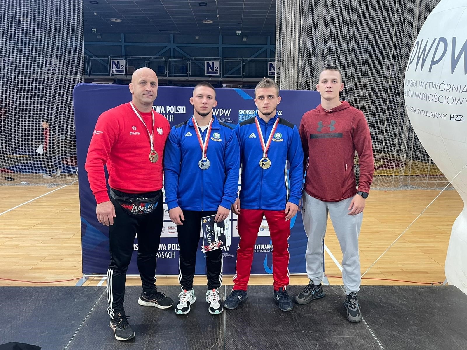 Zdjęcie w galerii na portalu naszraciborz.pl: Udany start zapaśników brzeźnickiego Dębu na Mistrzostwach Polski Seniorów wiadomości z regionu