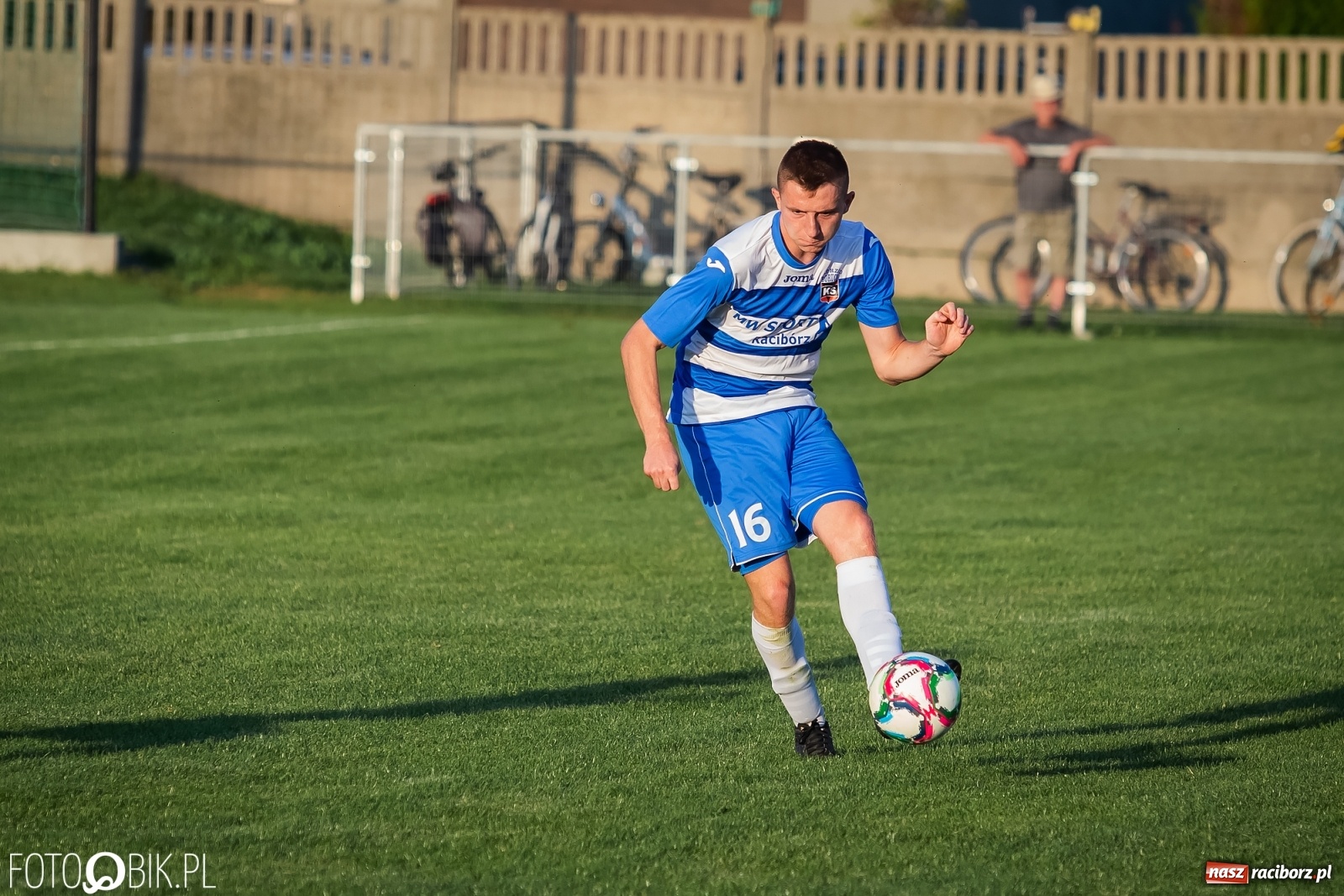 Zdjęcie w galerii na portalu naszraciborz.pl: Dreszczowiec w serii rzutów karnych. Studzienna za burtą Pucharu Polski [FOTO] wiadomości z regionu