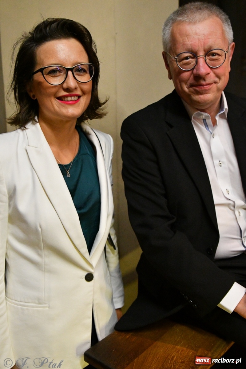 Zdjęcie w galerii na portalu naszraciborz.pl: Światowej sławy organista improwizator zagrał w kościele farnym wiadomości z regionu