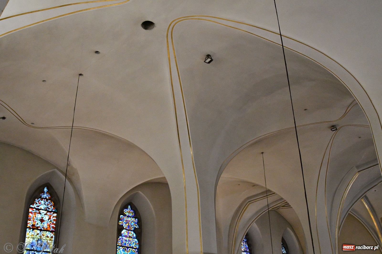 Zdjęcie w galerii na portalu naszraciborz.pl: Światowej sławy organista improwizator zagrał w kościele farnym wiadomości z regionu