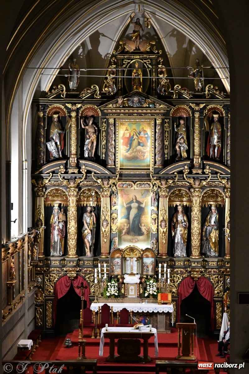 Zdjęcie w galerii na portalu naszraciborz.pl: Światowej sławy organista improwizator zagrał w kościele farnym wiadomości z regionu