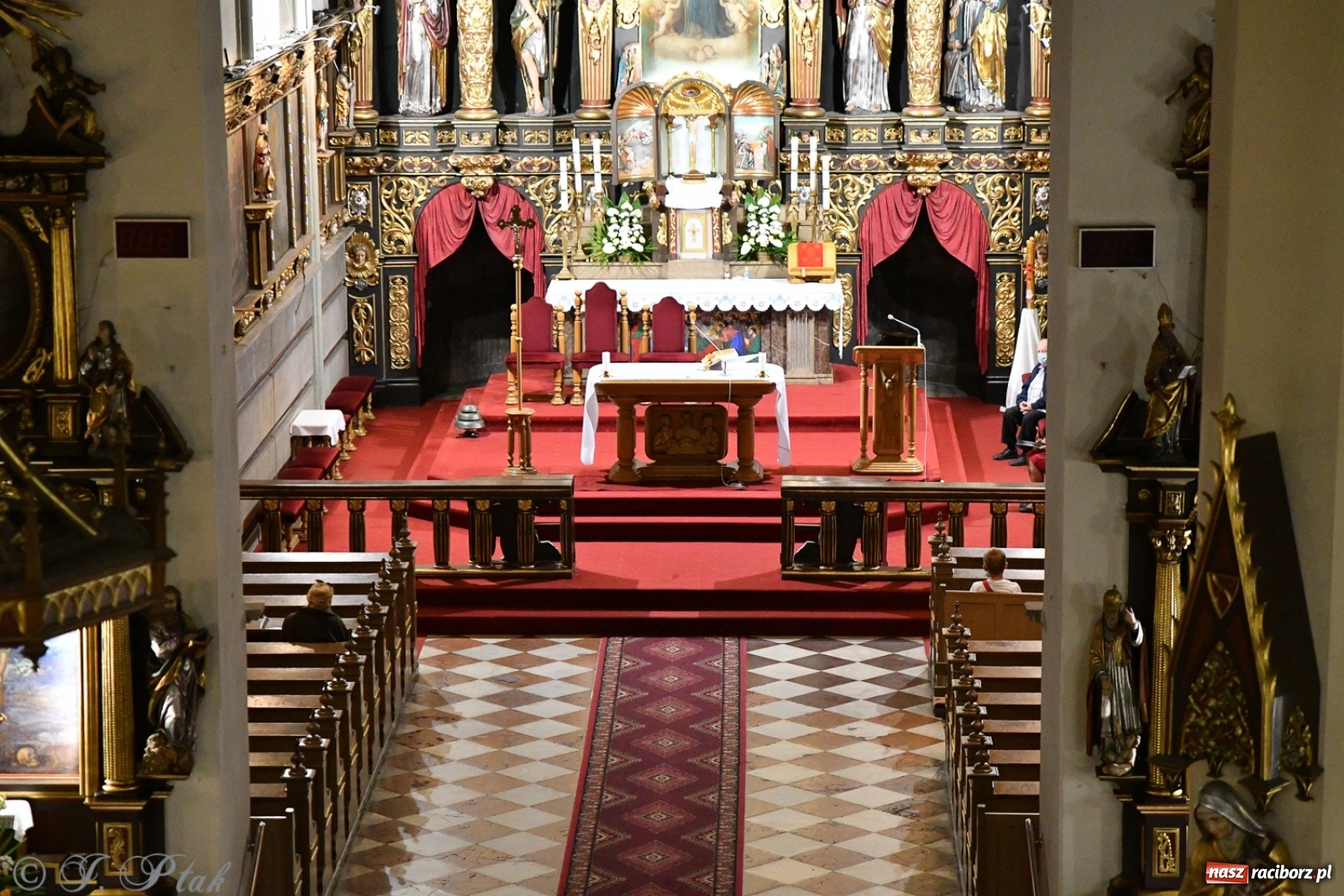 Zdjęcie w galerii na portalu naszraciborz.pl: Światowej sławy organista improwizator zagrał w kościele farnym wiadomości z regionu