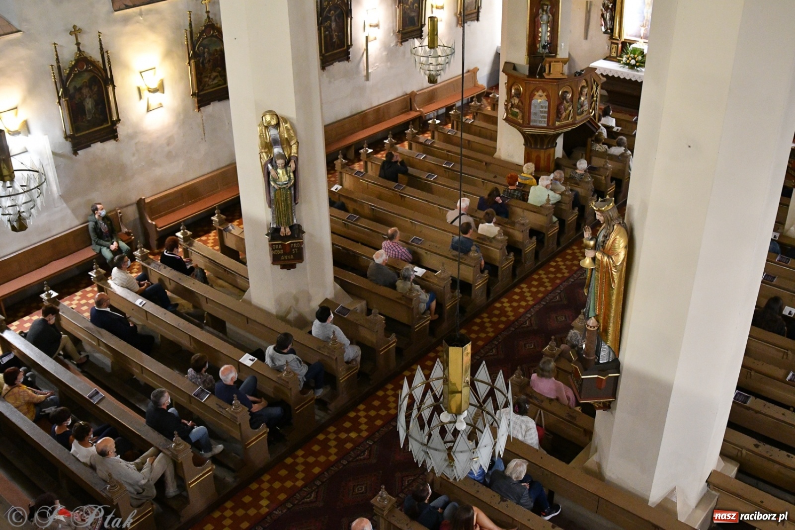 Zdjęcie w galerii na portalu naszraciborz.pl: Światowej sławy organista improwizator zagrał w kościele farnym wiadomości z regionu