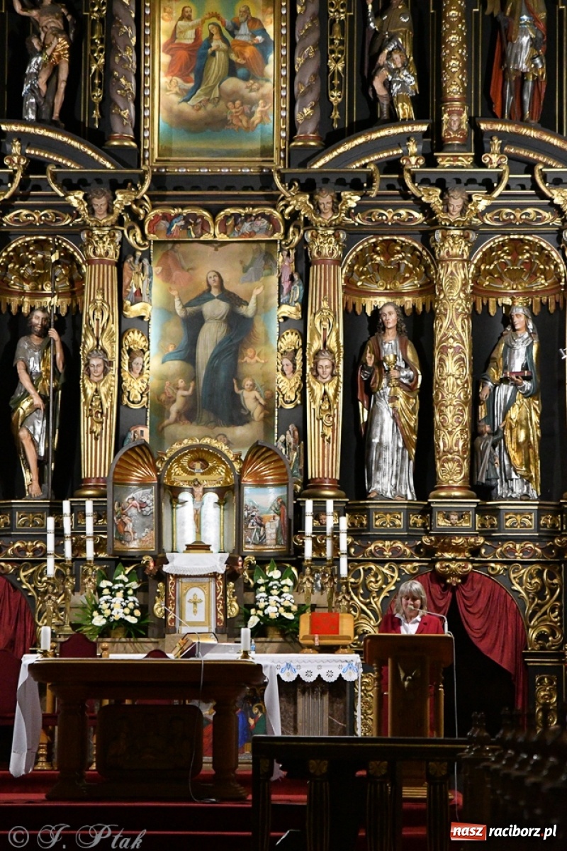 Zdjęcie w galerii na portalu naszraciborz.pl: Światowej sławy organista improwizator zagrał w kościele farnym wiadomości z regionu