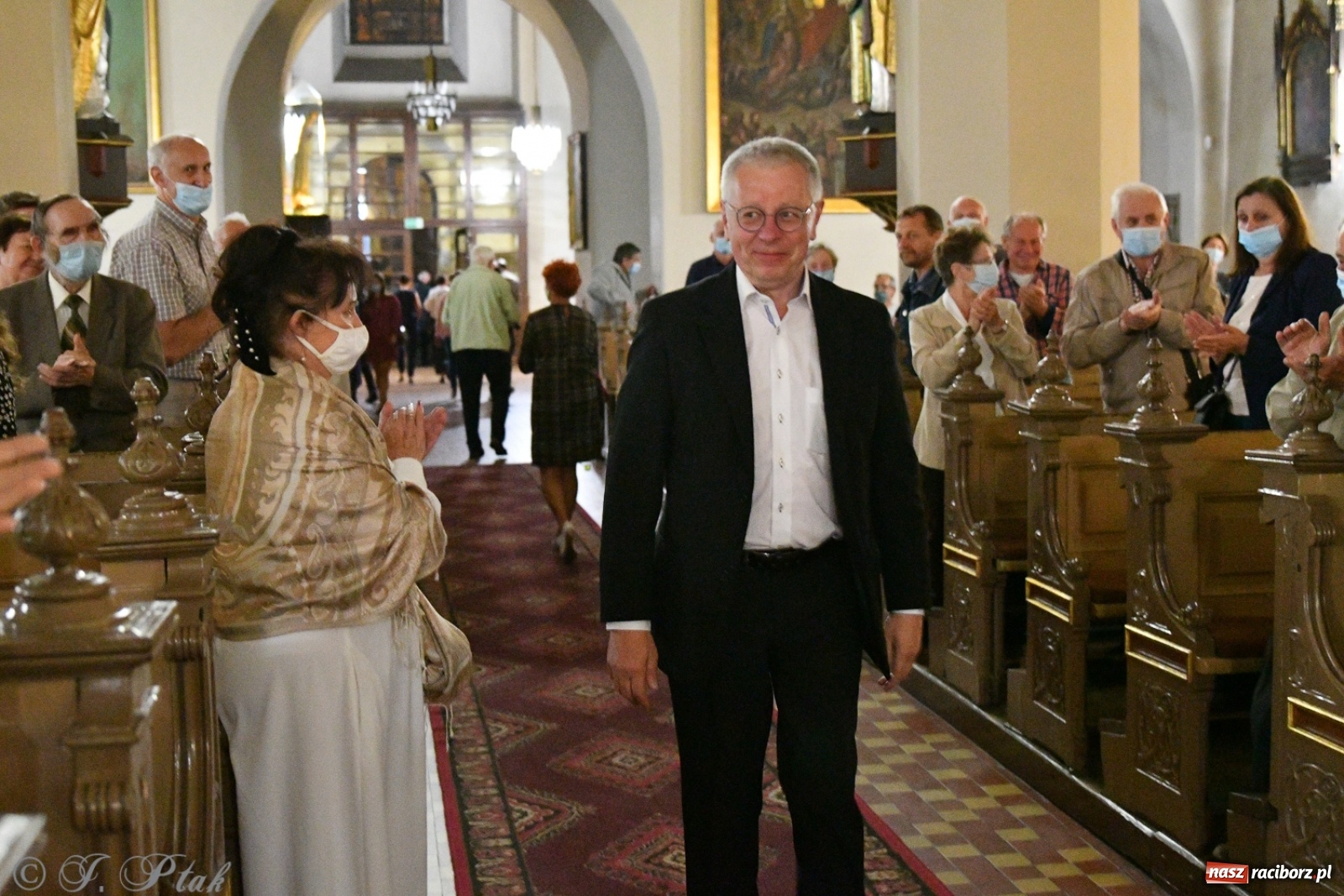 Zdjęcie w galerii na portalu naszraciborz.pl: Światowej sławy organista improwizator zagrał w kościele farnym wiadomości z regionu
