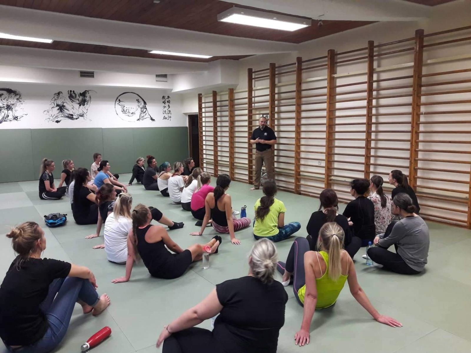 Zdjęcie w galerii na portalu naszraciborz.pl: Rozpoczął się jesienny kurs samoobrony dla kobiet wiadomości z regionu