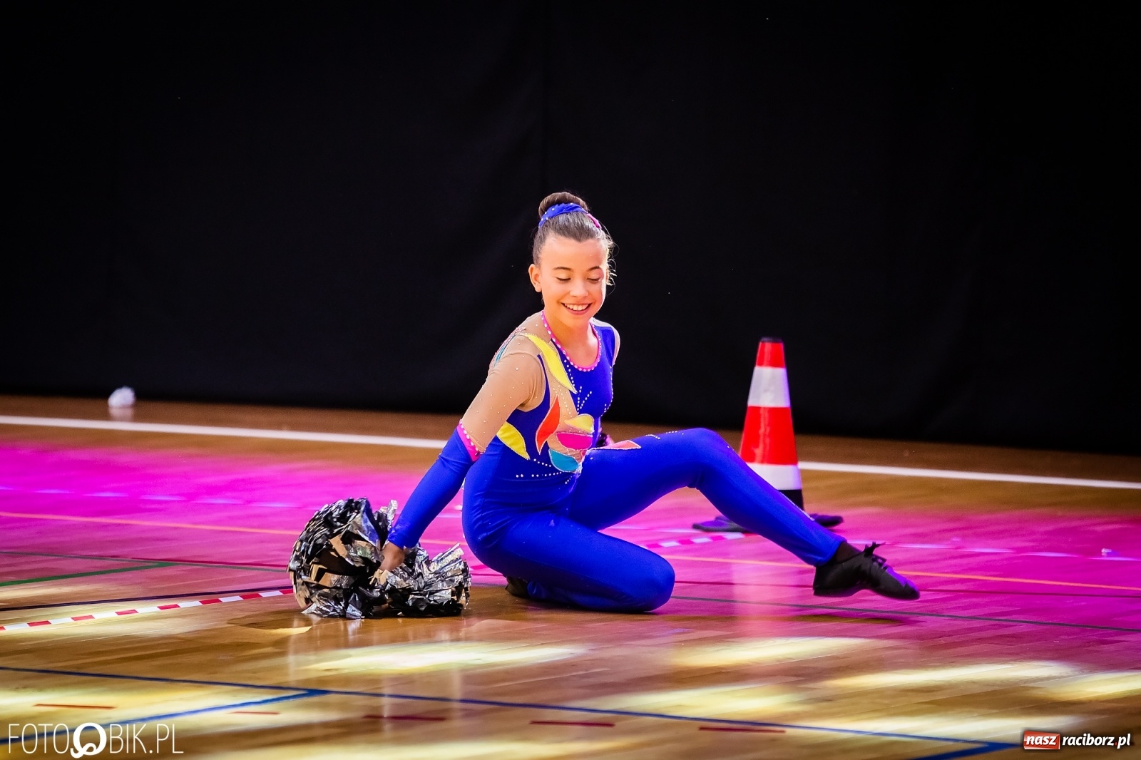 Zdjęcie w galerii na portalu naszraciborz.pl: Ruszyły Otwarte Mistrzostwa Polski Mażoretek w Arenie Rafako [FOTO] wiadomości z regionu